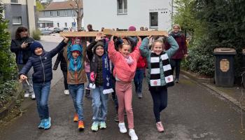 Kreuztragen mit Familien