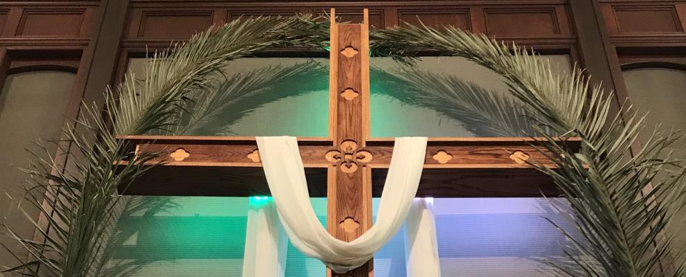 Ein Kreuz mit einem Tuch